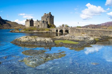 İskoçya 'nın ünlü Eilean Donan Şatosu