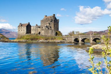 İskoçya 'nın ünlü Eilean Donan Şatosu