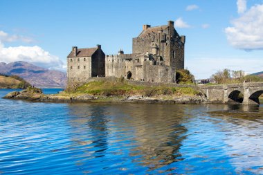 İskoçya 'nın ünlü Eilean Donan Şatosu