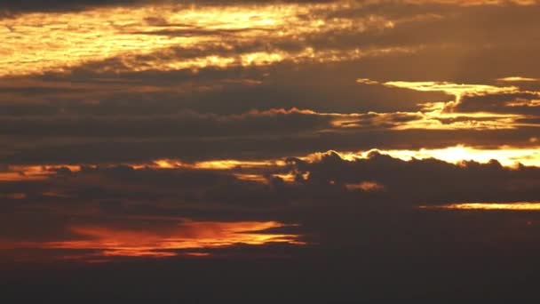 雲の背後にあるサンライズ — ストック動画