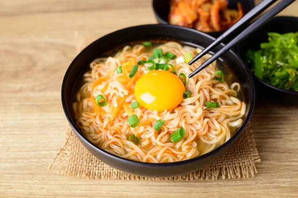 Asian Instant Noodle Soup Fresh Egg Yolk Eating Kimchi Cabbage — Stock Photo, Image