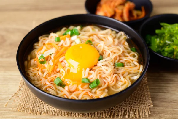 Asian Instant Noodle Soup Fresh Egg Yolk Eating Kimchi Cabbage — Stock Photo, Image