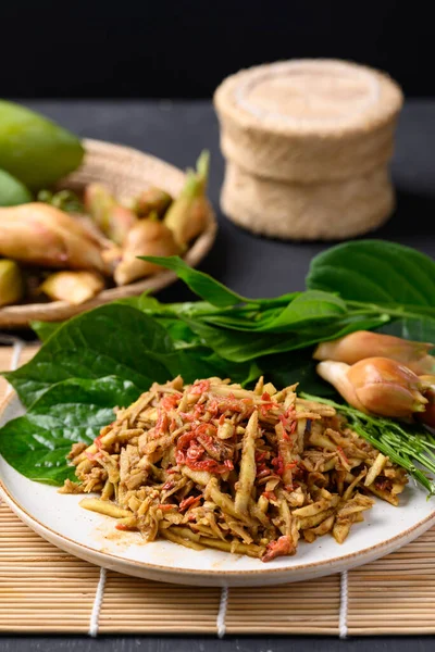 Comida Tailandesa Ensalada Mango Verde Picante Comiendo Con Verduras Locales — Foto de Stock
