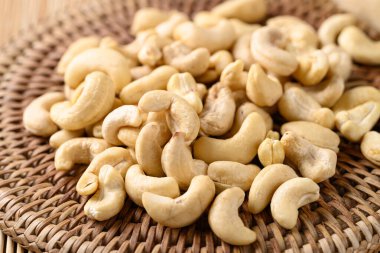 Raw cashew nuts, Food ingredient