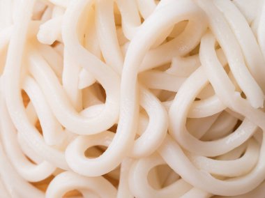 Udon eriştesi, Japon mutfağında kalın erişte.