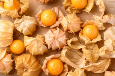 Cape bektaşi üzümü veya altın çilek (Physalis peruviana), sağlıklı meyve