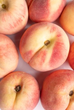 Taze şeftali desenli arka plan, yaz meyvesi