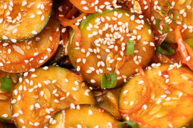 Kore salatasına (Oi muhim) yakın plan, Kore mezesi