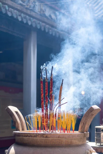 Close Burning Incense Sticks Doors Temples Vietnam Burning Incense Sticks — Fotografia de Stock