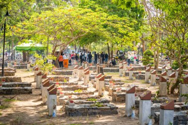 Con Dao Adası, Vietnam - 30 Nisan 2023 Hang Duong Mezarlığı. Vo Thi Sau 'nun mezarı, isyancılar ve Vietnam' daki Con Dao Adası hapishanelerinde ölen mahkumlar nerede?