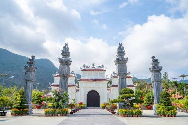 Con Dao Adası, Vietnam - 30 Nisan 2023 Hang Duong Mezarlığı. Vo Thi Sau 'nun mezarı, isyancılar ve Vietnam' daki Con Dao Adası hapishanelerinde ölen mahkumlar nerede?