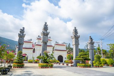 Con Dao Adası, Vietnam - 30 Nisan 2023 Hang Duong Mezarlığı. Vo Thi Sau 'nun mezarı, isyancılar ve Vietnam' daki Con Dao Adası hapishanelerinde ölen mahkumlar nerede?