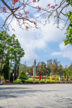 Con Dao Adası, Vietnam - 30 Nisan 2023 Hang Duong Mezarlığı. Vo Thi Sau 'nun mezarı, isyancılar ve Vietnam' daki Con Dao Adası hapishanelerinde ölen mahkumlar nerede?