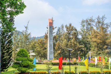 Con Dao Adası, Vietnam - 30 Nisan 2023 Hang Duong Mezarlığı. Vo Thi Sau 'nun mezarı, isyancılar ve Vietnam' daki Con Dao Adası hapishanelerinde ölen mahkumlar nerede?