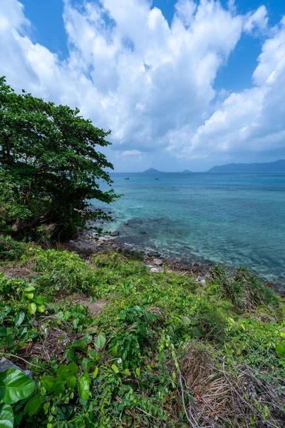 Mírumilovný Ostrov Con Dao Vietnam Vietnamské Ostrovní Nebe Pobřežní Pohled — Stock fotografie