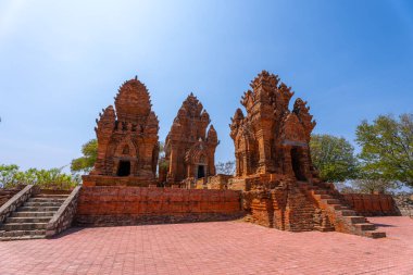 Cham Kulelerinin havadan görünüşü, Po Klong Garai, Ninh Thuan bölgesi, Vietnam. Seyahat ve manzara konsepti