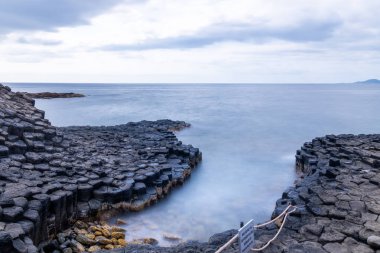 Ganh Da Dia ya da Da Dia Resifi (İngilizce: View of Ganh Da Dia veya Da Dia Reef), Vietnam 'ın başkenti Phu Yen' de yer alan bir deniz kenarı. Seyahat ve manzara konsepti