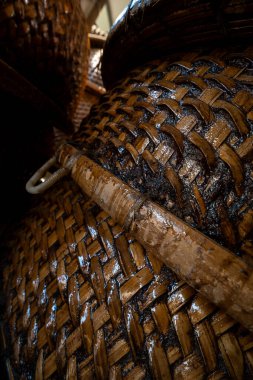 Vietnam 'ın Phu Yen bölgesinde An Dan, Tuy An bölgesinde balıkçılık yapan balıkçılara yardım eden bambu sepetinin görüntüsü. Seyahat kavramı