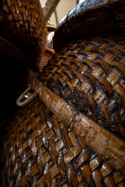 Vietnam 'ın Phu Yen bölgesinde An Dan, Tuy An bölgesinde balıkçılık yapan balıkçılara yardım eden bambu sepetinin görüntüsü. Seyahat kavramı