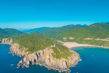 Dai Lanh Deniz Feneri Havalimanı, Phu Yen bölgesi. Burası anakarada güneş alan ilk yer olarak kabul edilir. Seyahat ve manzara konsepti