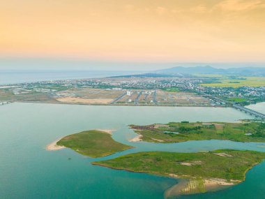 Tuy Hoa şehri, Phu Yen bölgesi, Vietnam. Burası turistlerin ve yerlilerin ilgisini çeken yeni bir yer. Seyahat ve manzara konsepti