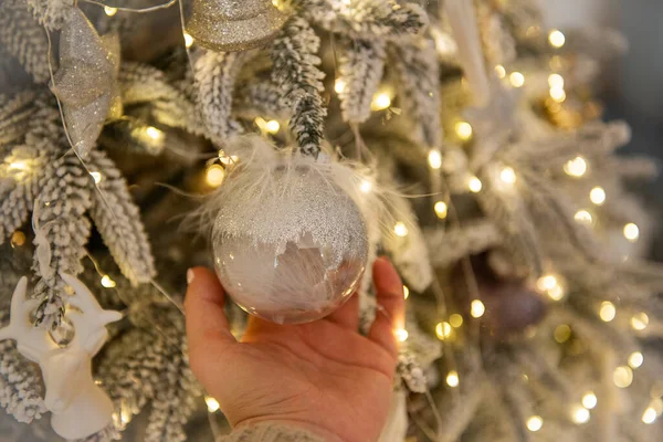 Giocattoli Ghirlande Palle Con Piume Cervi Appendere Artificiale Albero Natale — Foto Stock