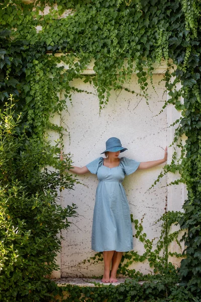 Portrait Middle Aged Pregnant Woman Denim Blue Dress Hat Future — Stockfoto