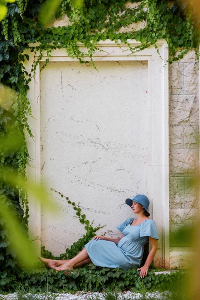 Portrait Middle Aged Pregnant Woman Denim Blue Dress Hat Future — Stok Foto