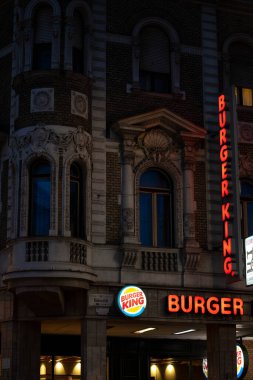 Eski binanın ön cephesi