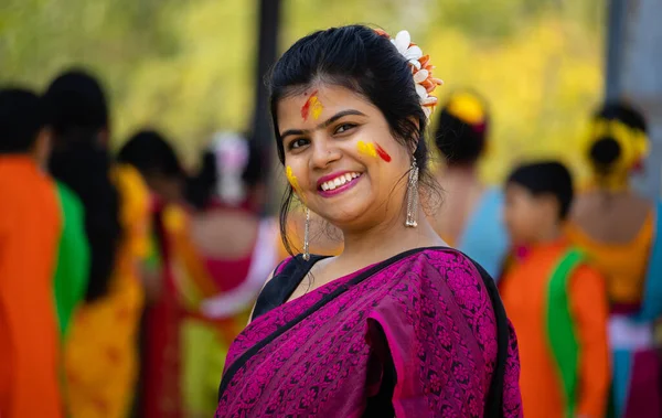 Indian Woman Colorful Face Looking Camera Holi Festival Colors —  Fotos de Stock