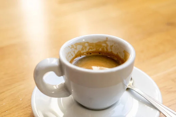 Nahaufnahme Eines Heißen Arabica Kaffees Tasse Und Untertasse Der Eine — Stockfoto