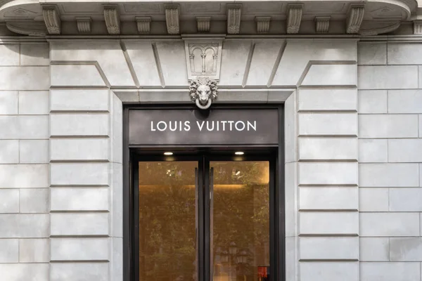 10,848 Louis Vuitton Stores Stock Photos, High-Res Pictures, and