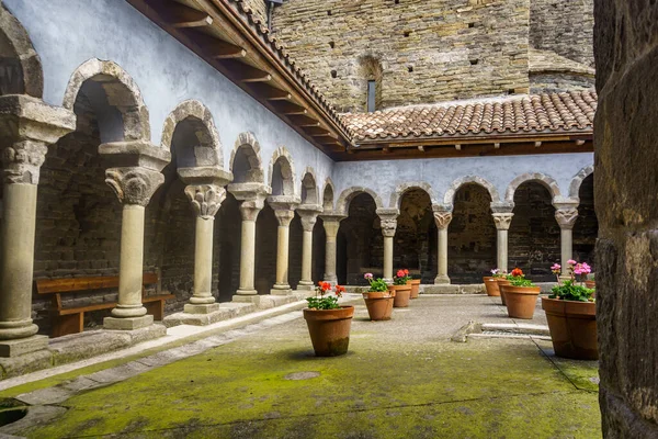 Sant Pere Casserres Klasztor Benedyktynów Masas Roda Osona Hiszpania Znajduje — Zdjęcie stockowe