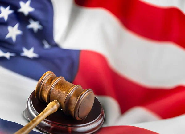 Amerikas Förenta Staters Flagga Med Domares Klubba Begreppet Rättvisa Och — Stockfoto