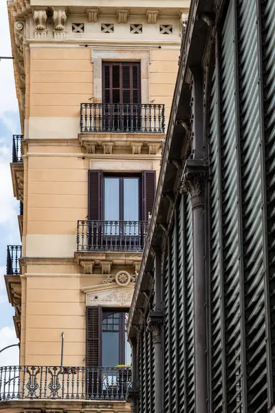 stock image Juxtaposition of traditional architecture with contemporary elements, showcasing a blend of styles.