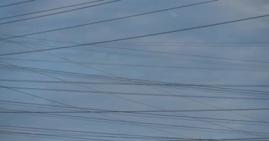 Elektrik hattı, Fransa 'da voltaj.