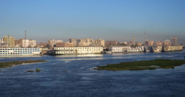 Hajós Körutazások Dokkolt Folyón Nílus Aswan Egyiptom — Stock videók