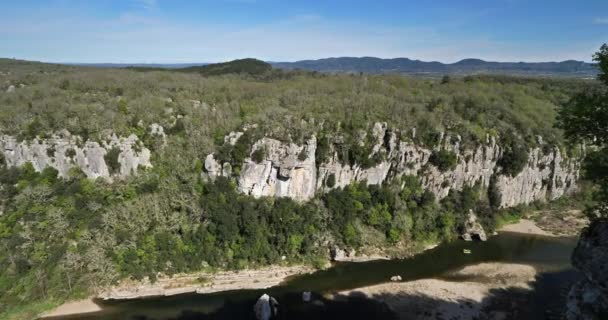 Річка Часезак Департамент Ардеш Франція — стокове відео