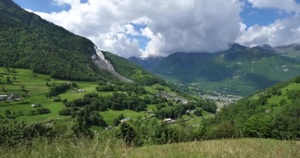 Vale Bastão Luz Saint Sauveur Hautes Pyrenees Departamento França — Vídeo de Stock