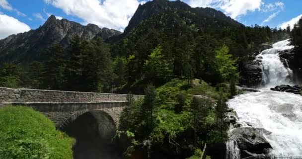 Pont Espagne Cauterets Hautes Pyrenees França — Vídeo de Stock
