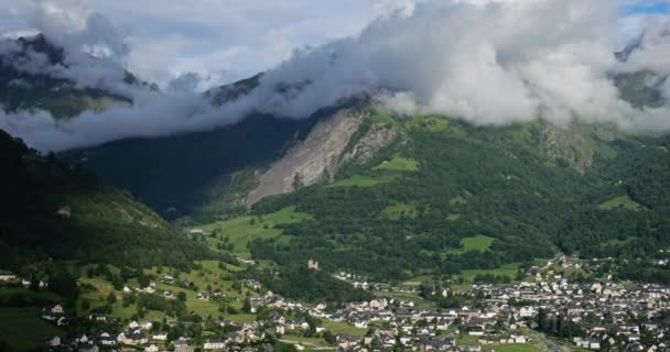 Luz Saint Sauveur Och Esterre Hautes Pyrenéerna Occitanien Frankrike — Stockvideo