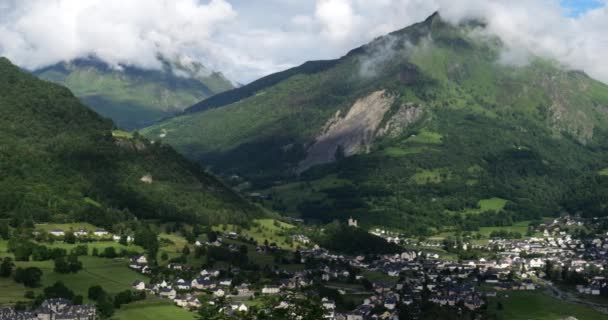 Luz Saint Sauveur Esterre Hautes Pyrenees Occitania Francia — Vídeos de Stock