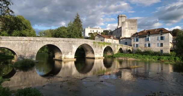 Bourdeilles Dan Sungai Dronne Departemen Dordogne Perancis — Stok Video