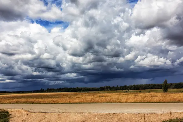 Nuvens Tempestade Movimento Baixo Antes Chuva Verão Durante Dia — Fotografia de Stock