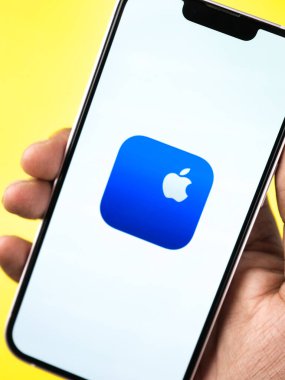 Batı Bangal, Hindistan - 20 Şubat 2023: Telefon ekranındaki Apple destek uygulaması.