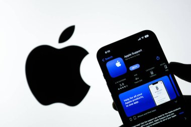 Batı Bangal, Hindistan - 20 Şubat 2023: Telefon ekranındaki Apple destek uygulaması.
