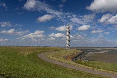 Ossenisse Radar Kulesi, Hollanda 'nın Zeeland kentindeki Hulst yakınlarında Batı Scheldt kıyısında.