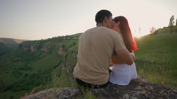 Loving Couple Man Woman Hug While Sitting Top Mountain Background — Stok Video