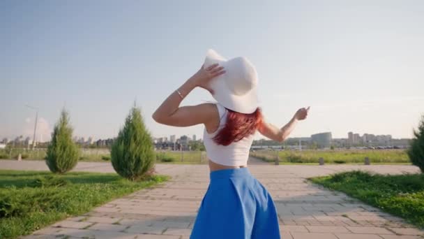 Happy Beautiful Woman White Hat Spinning Joy Success Bright Sunny — Video