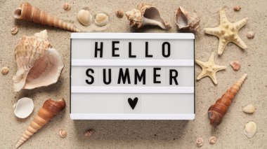 Plaj yaz tatili afişi. Üzerinde 